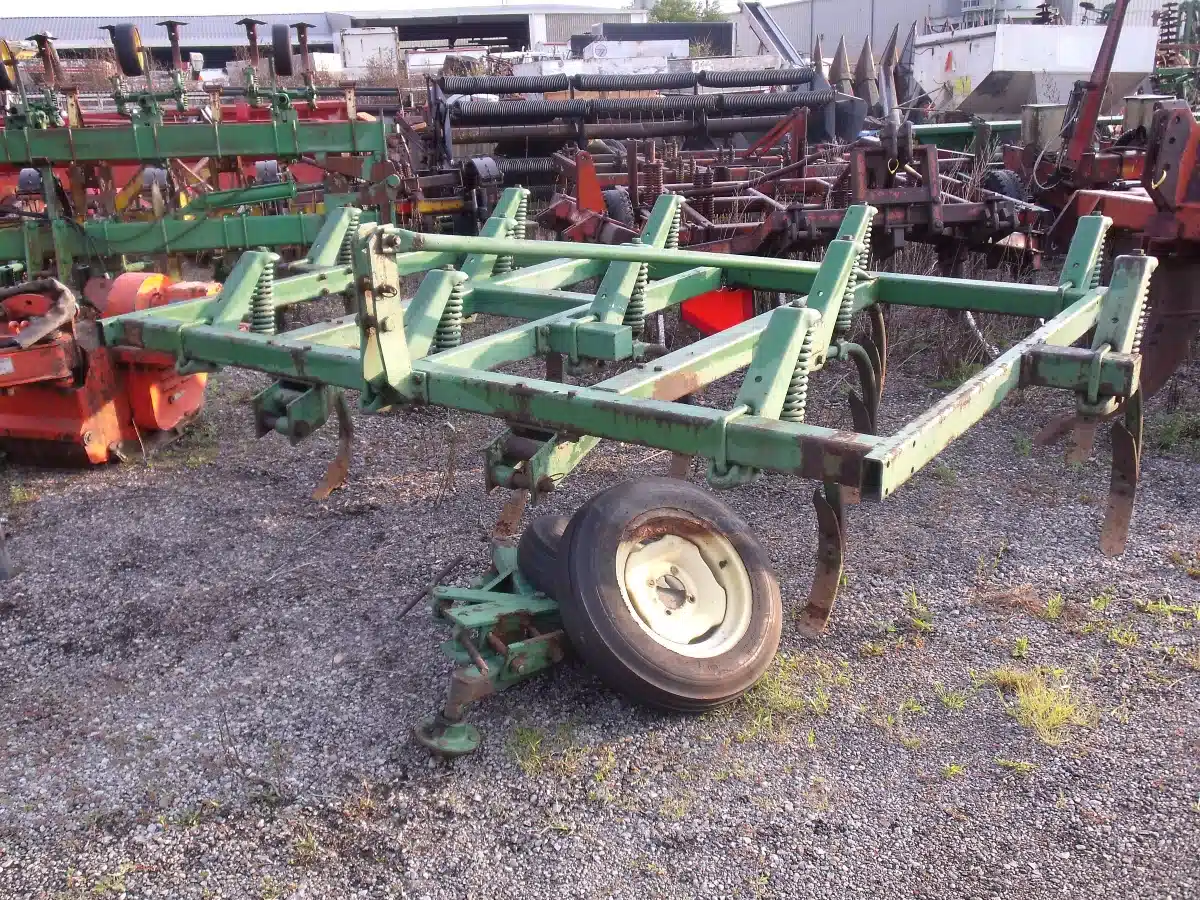 Photo de la Galerie 1 pour John Deere 1600 Cultivateur Sous-soleur