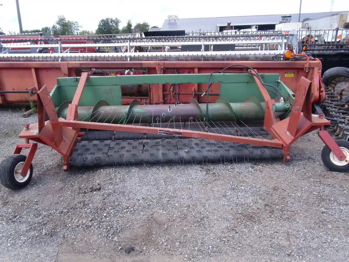 Photo de la Galerie 2 pour John Deere 12' Nez - Ramasseur