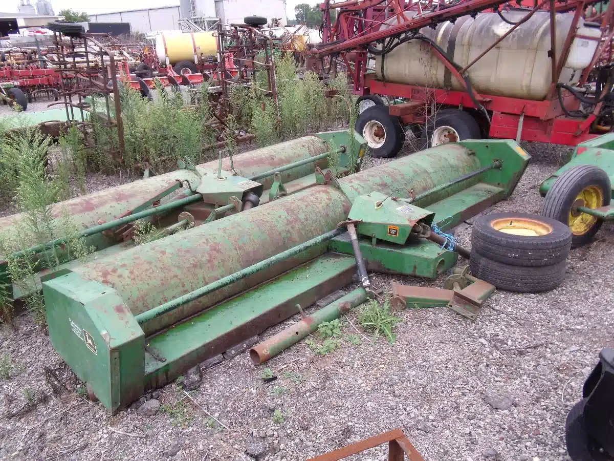 Gallery image 1 for John Deere 27 Crop Chopper