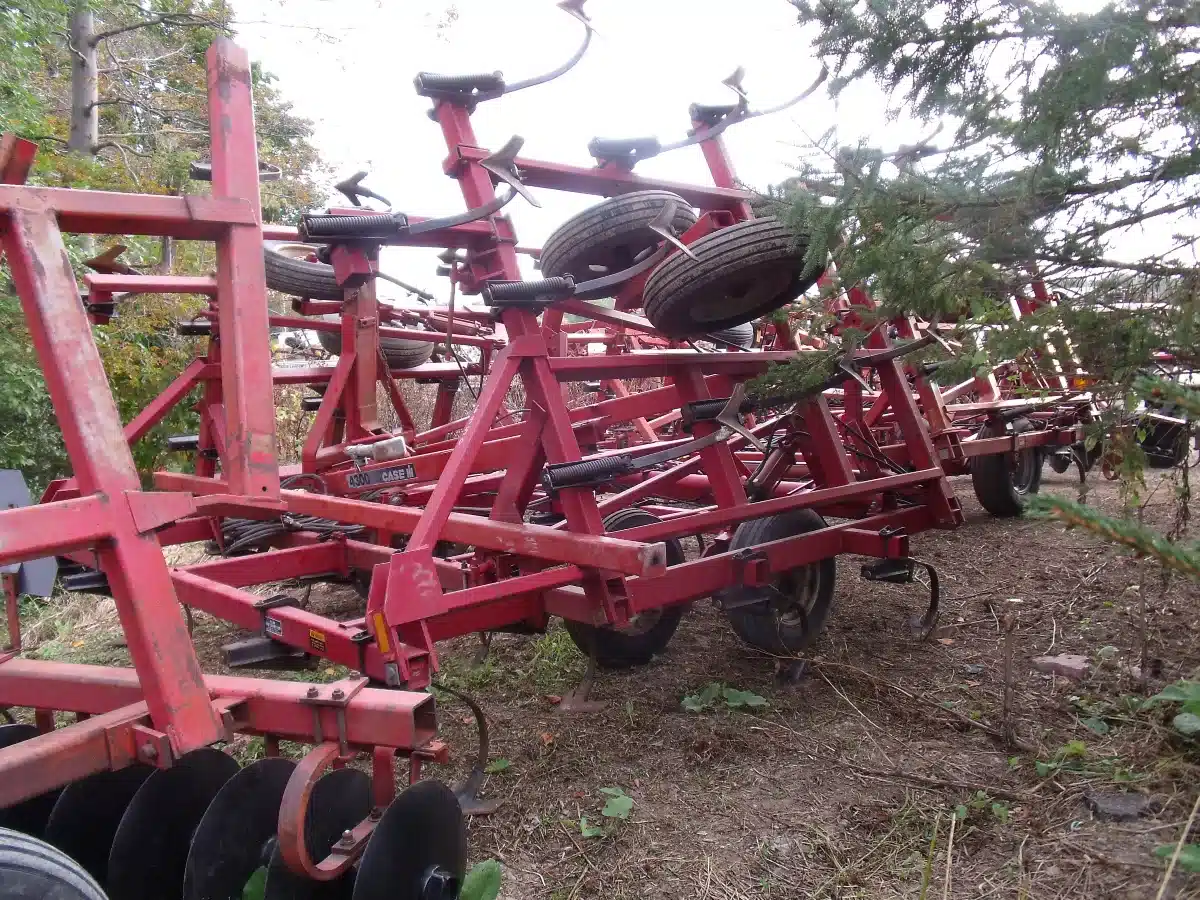 Photo de la Galerie 1 pour Case IH 4800 Cultivateur