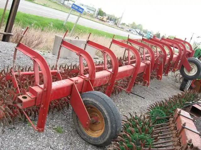 Gallery image 2 for Used International Harvester 300 Rotary Hoe