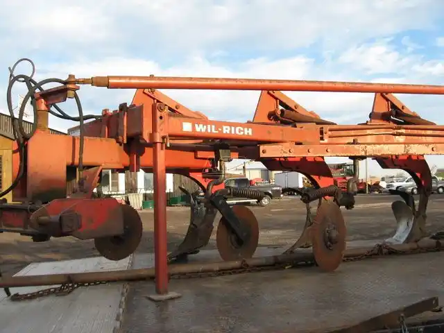 Gallery image 2 for Used Wil-Rich 2900 Plow