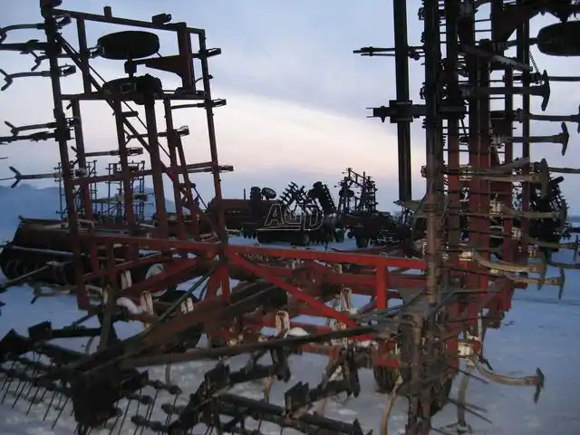 Gallery image 2 for Used Wil-Rich 34FT Cultivator