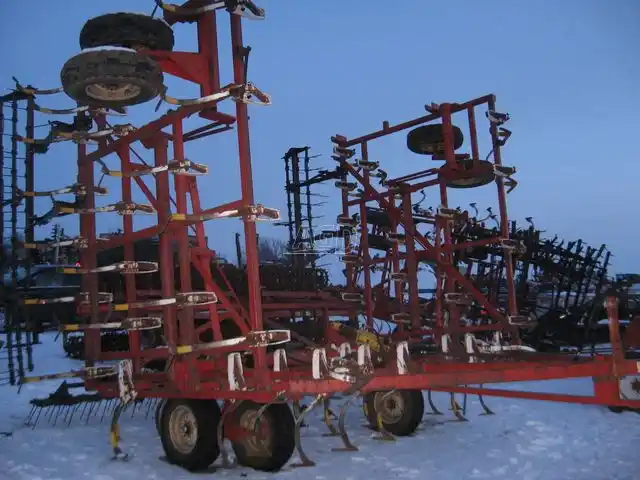 Gallery image 1 for Used Wil-Rich 34FT Cultivator