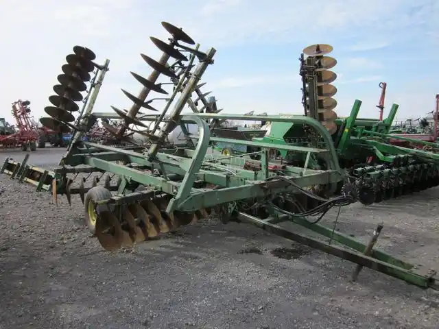 Gallery image 1 for Used John Deere 230 Disc