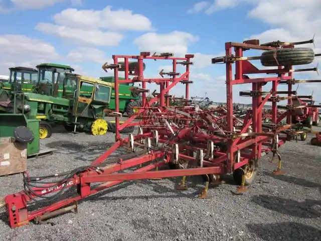 Gallery image 2 for Used Wil-Rich 24FT Cultivator