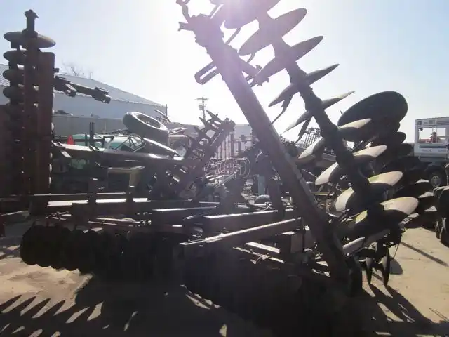 Gallery image 1 for Used International Harvester 490 Disc