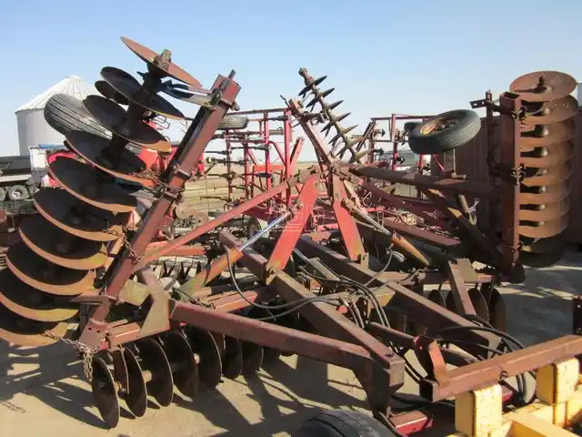 Gallery image 2 for Used International Harvester 490 Disc