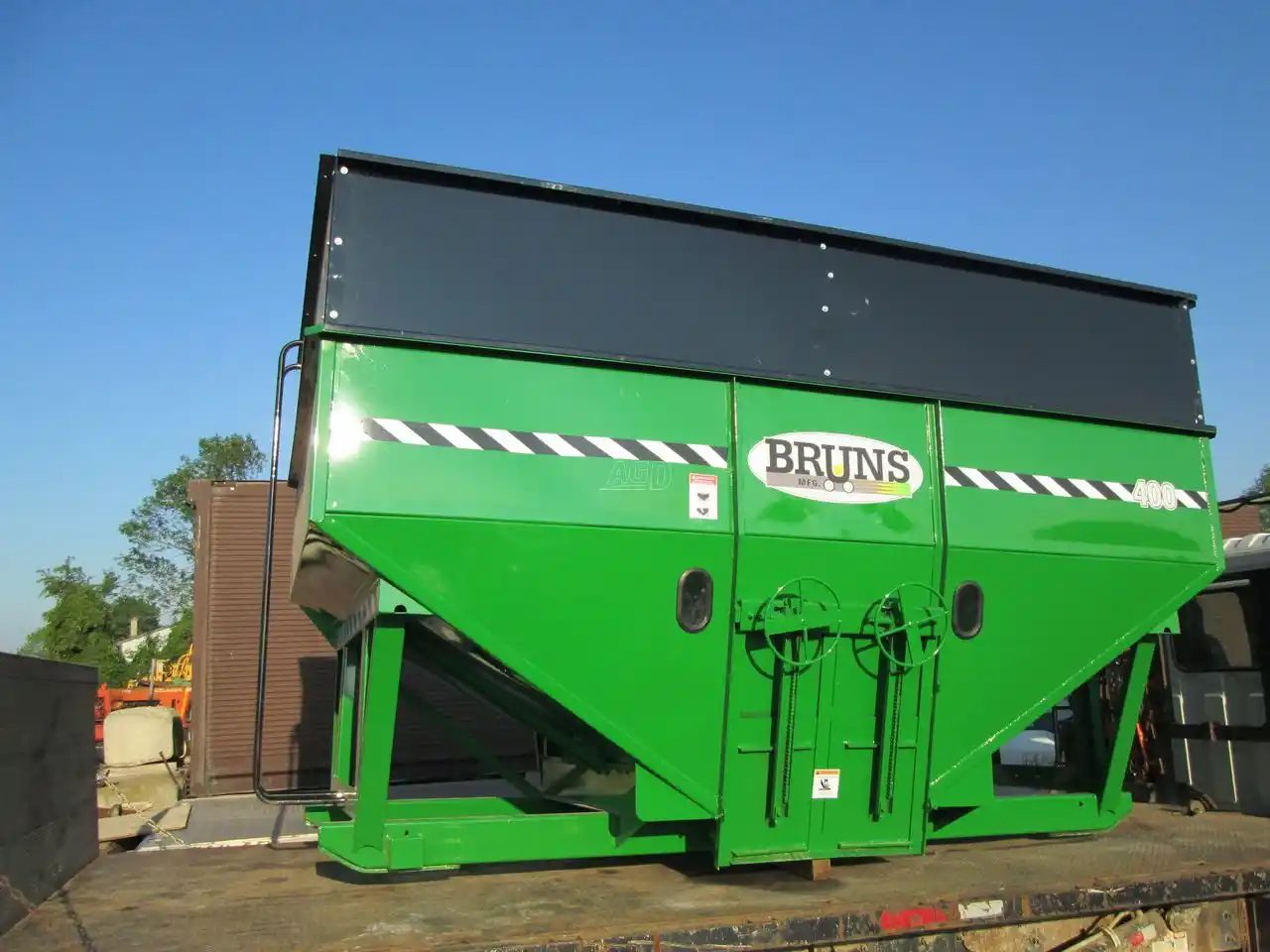 Gallery image 2 for New Bruns Manufacturing 400 Gravity Box