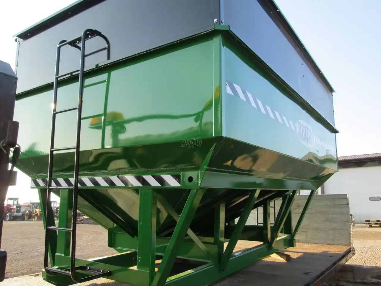 Gallery image 1 for New Bruns Manufacturing 400 Gravity Box