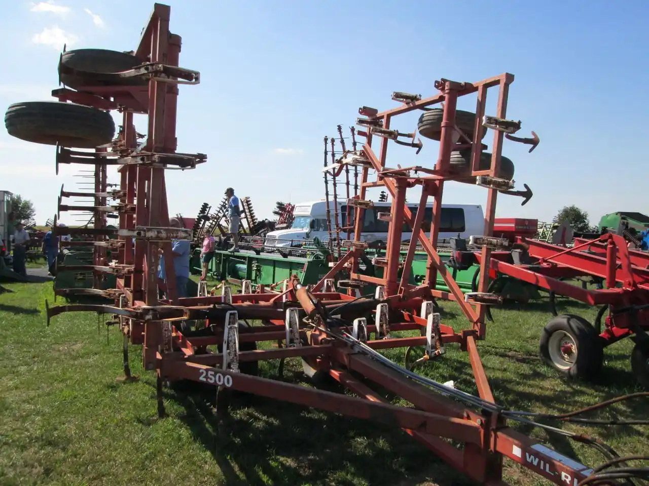 Gallery image 2 for Used Wil-Rich 26FT Cultivator