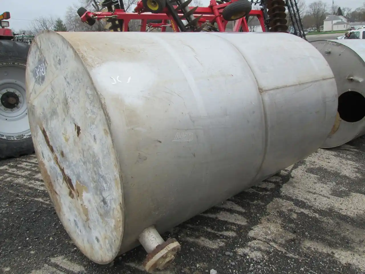 Gallery image 1 for Used 5 FT Tank