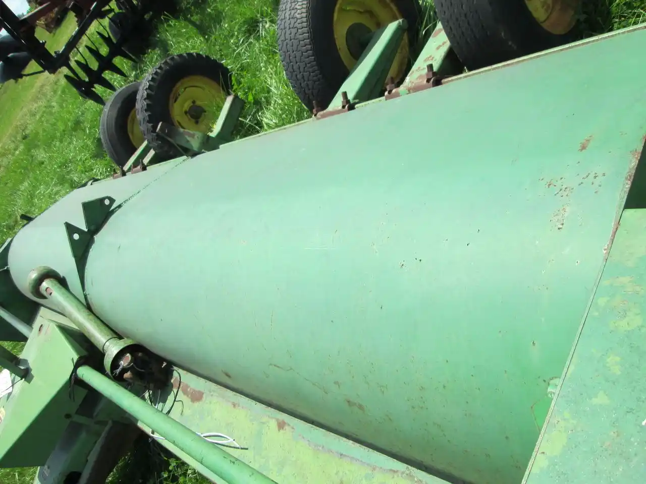 Gallery image 2 for Used John Deere 27 Flail Shredder
