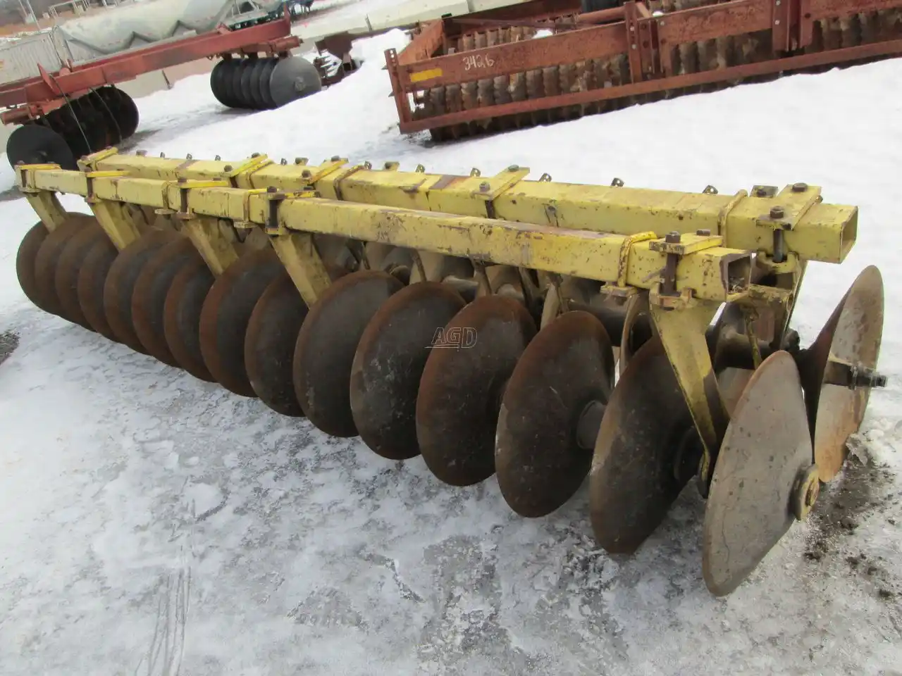 Gallery image 2 for Used John Deere 220 Disc