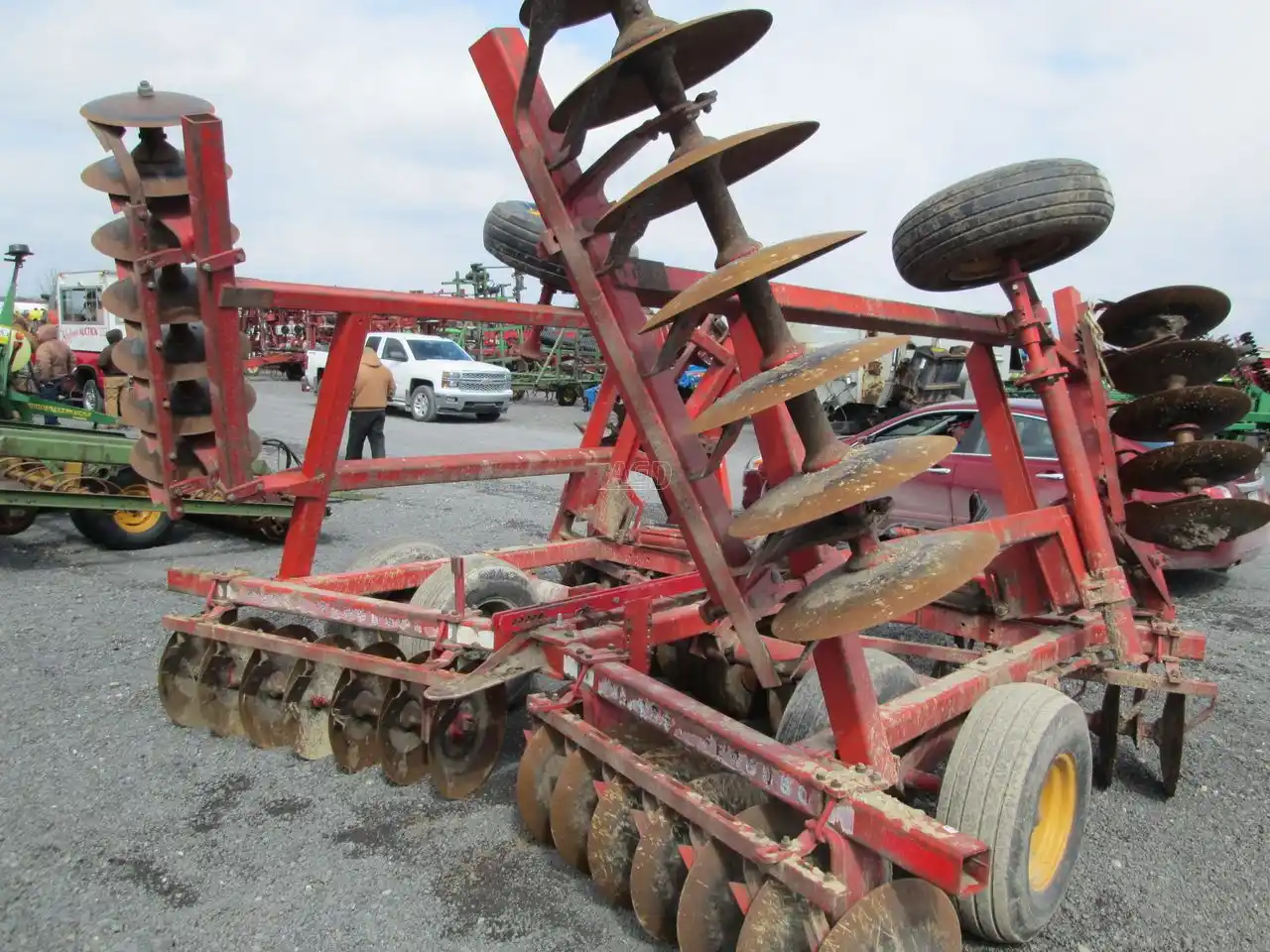 Gallery image 2 for Used Massey Ferguson 820 Disc