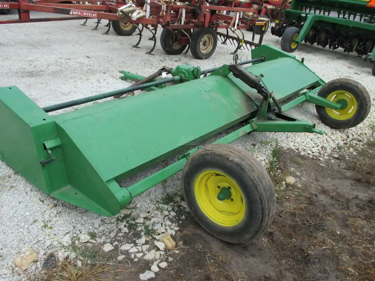 Gallery image 2 for Used John Deere 27 Crop Chopper