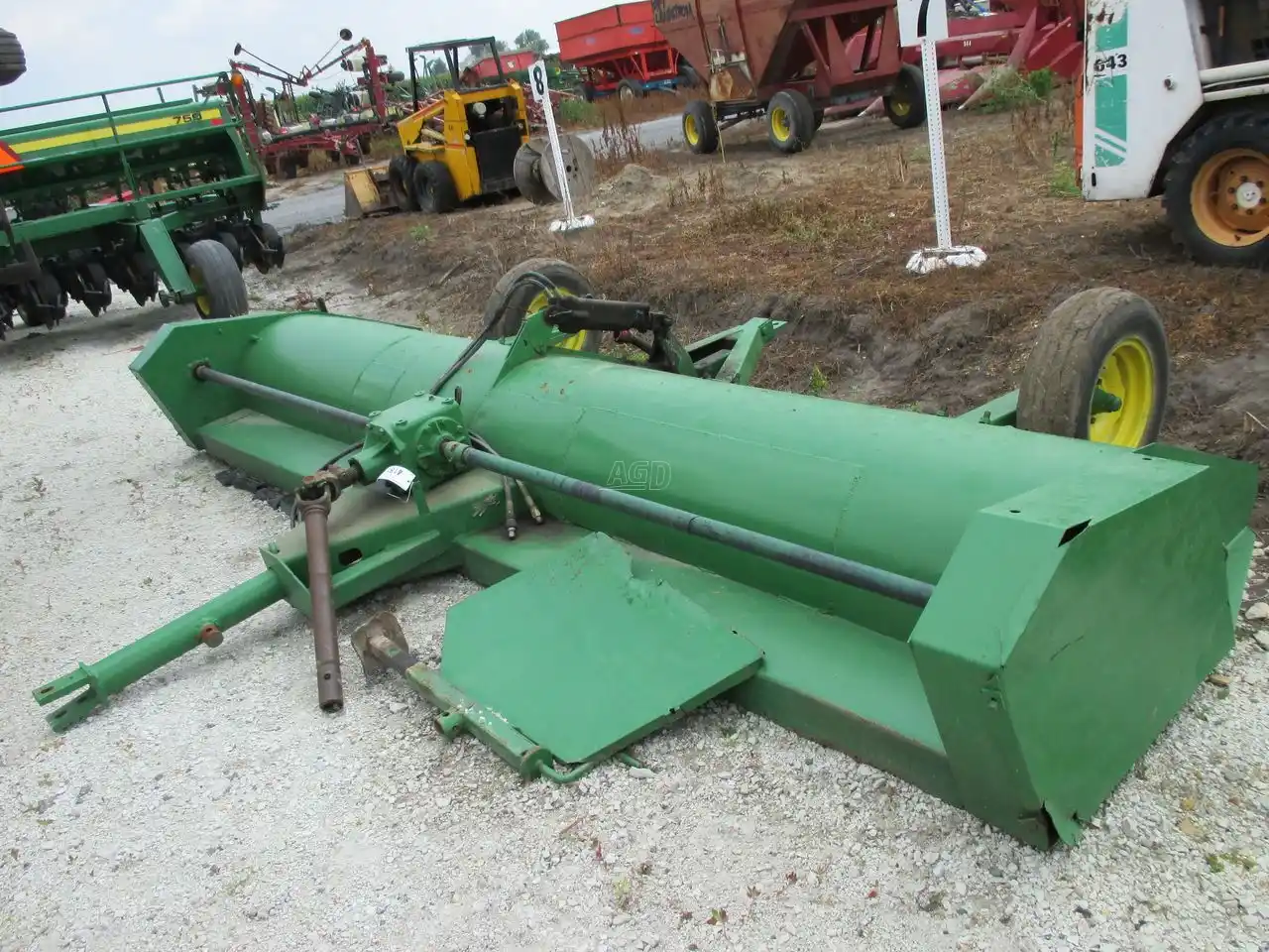 Gallery image 1 for Used John Deere 27 Crop Chopper