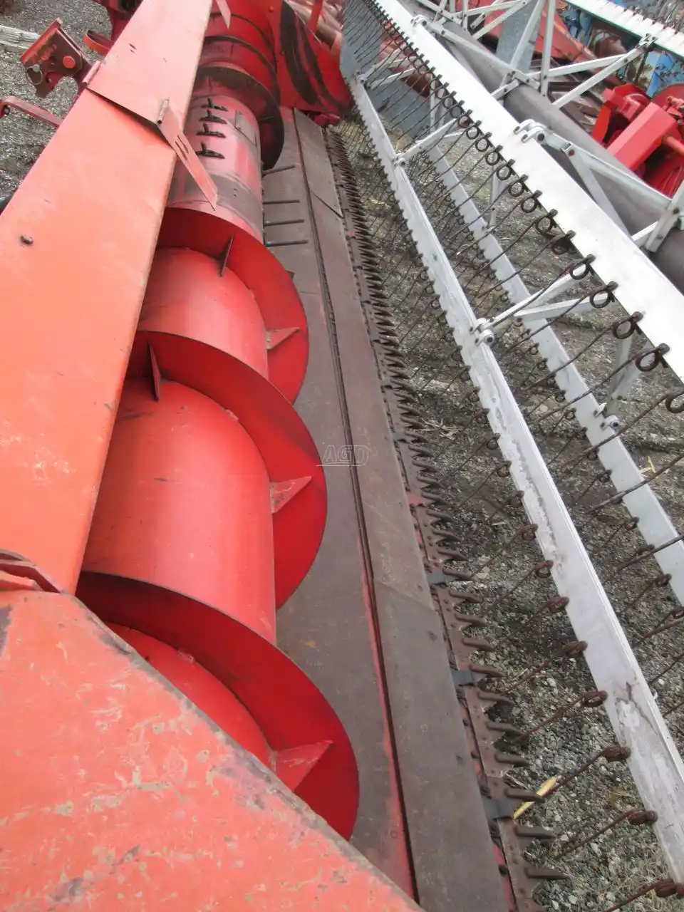 Gallery image 2 for Used Massey Ferguson 9116 Header