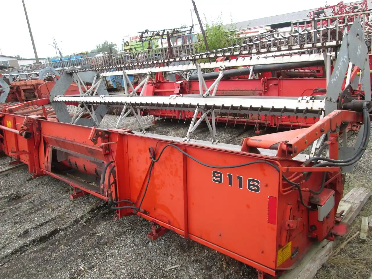 Gallery image 1 for Used Massey Ferguson 9116 Header