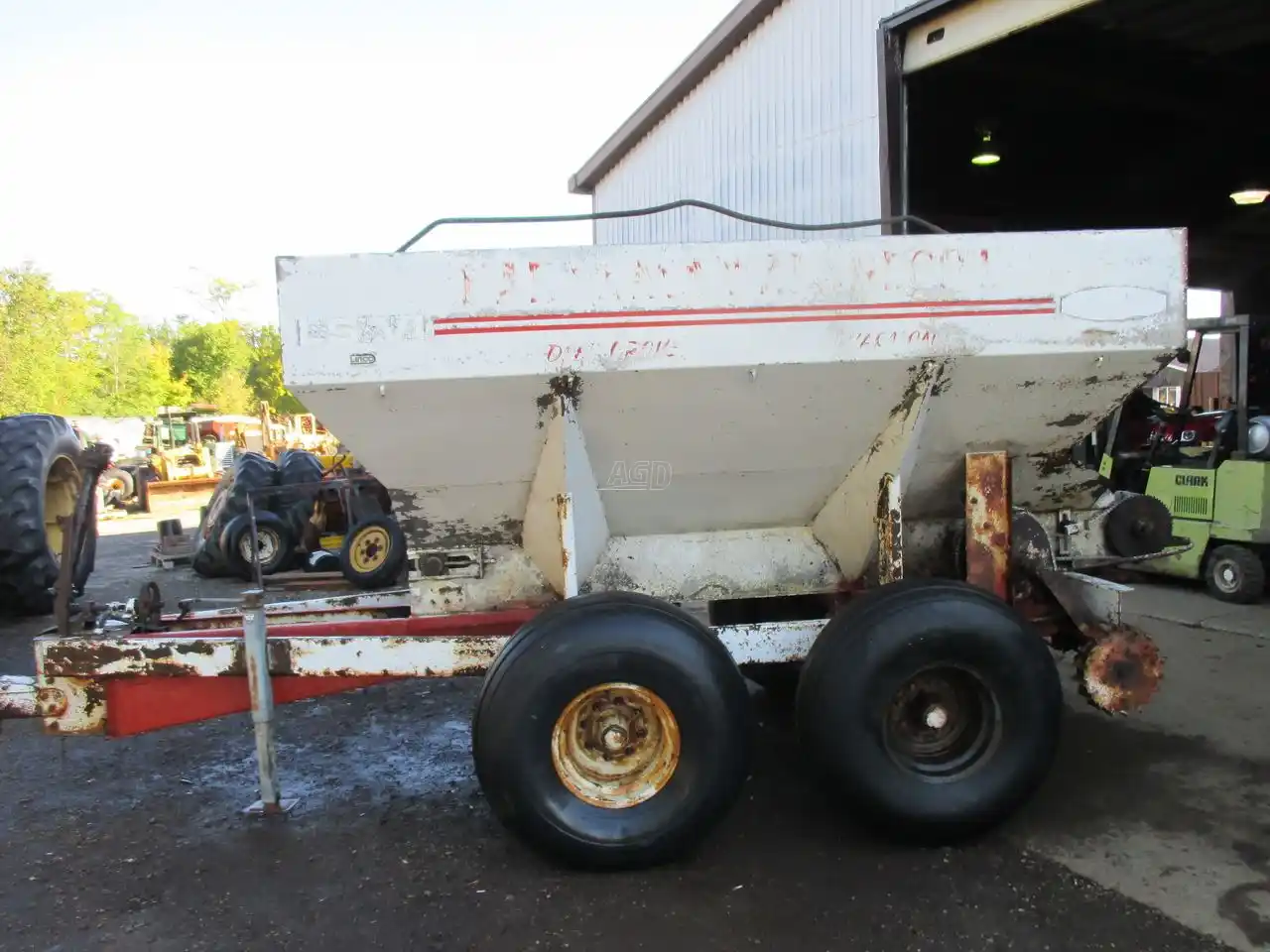 Gallery image 2 for Used New Leader Misc Spreader - Fertilizer