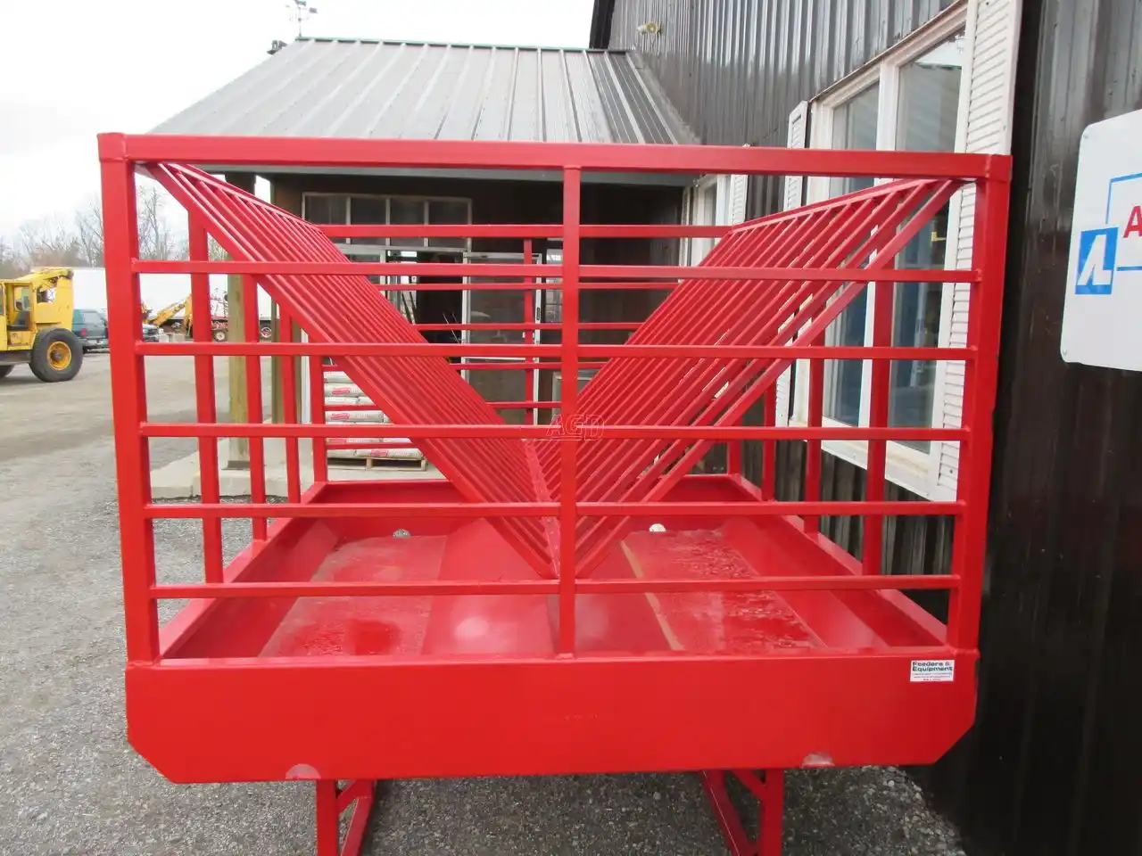 Gallery image 2 for New Martin's Hay Feeders HAYMIZER Feeder