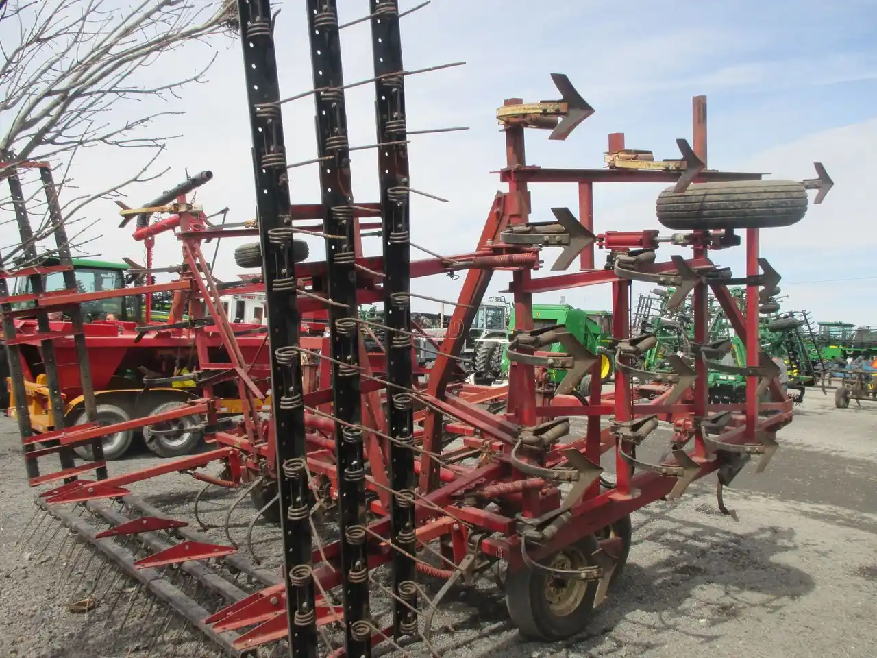 Gallery image 2 for Used Case IH 45 Cultivator