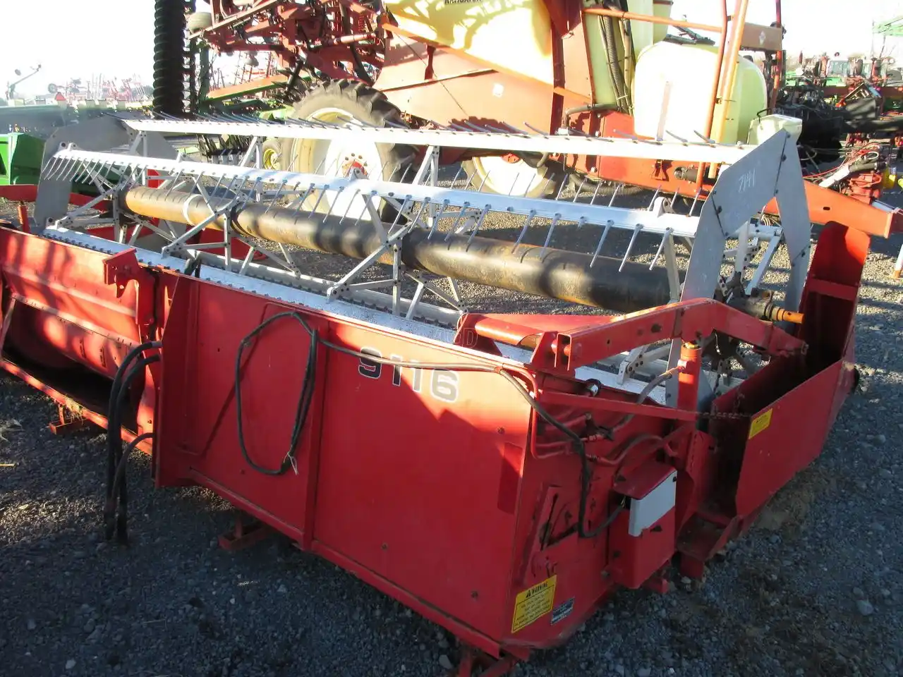Gallery image 2 for Used Massey Ferguson 9116 Header - Flex