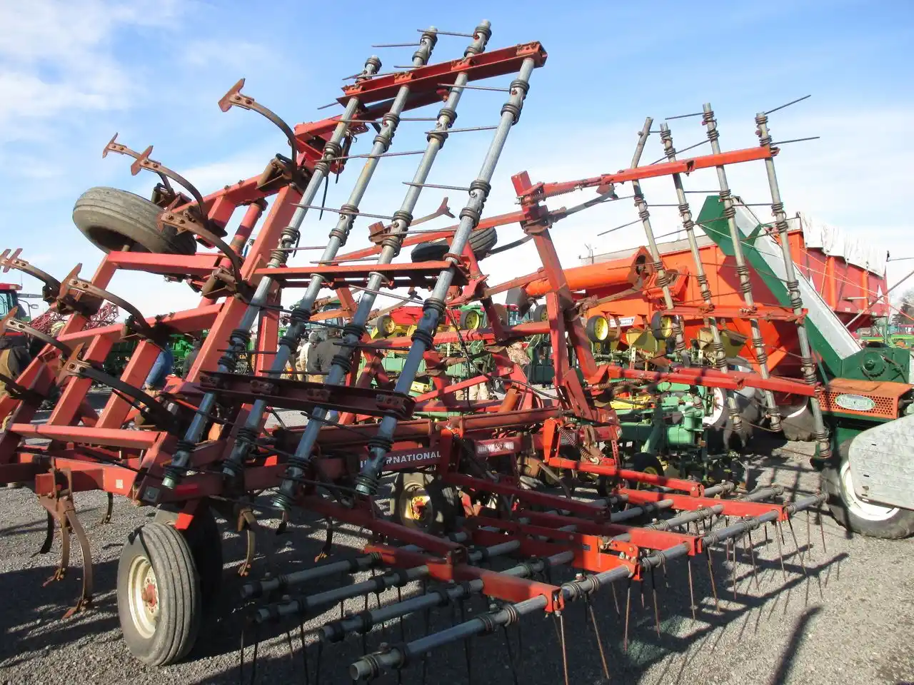 Gallery image 2 for Used Case IH 4600 Cultivator