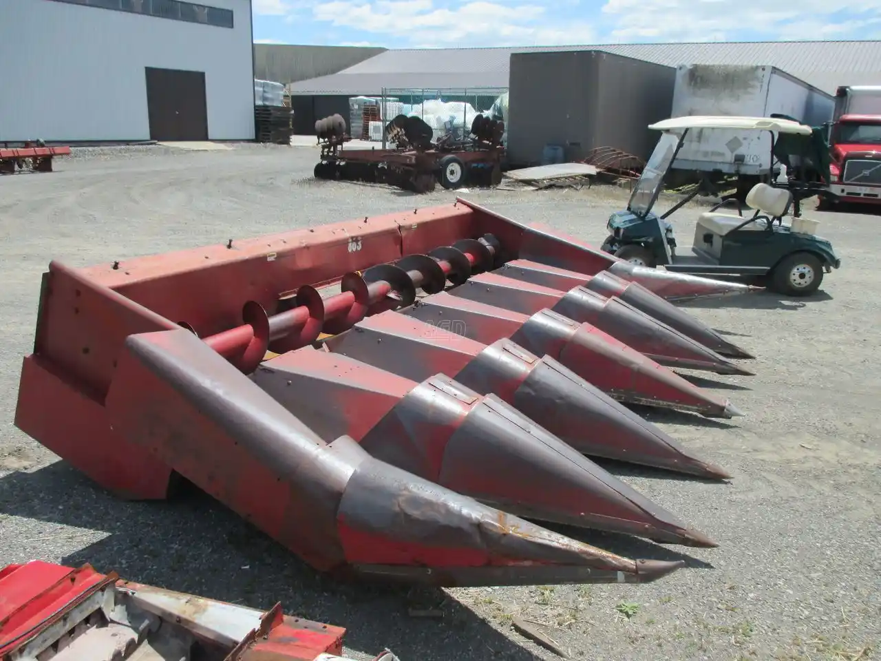 Gallery image 2 for Used International Harvester 863 Header - Row Crop
