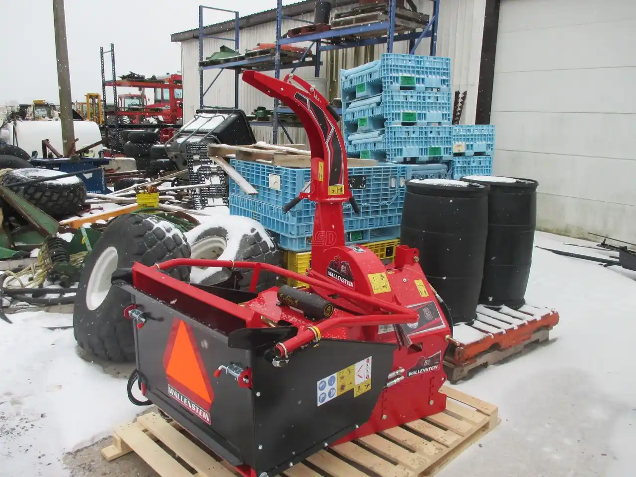 Gallery image 2 for New Wallenstein BX52R Wood Chipper