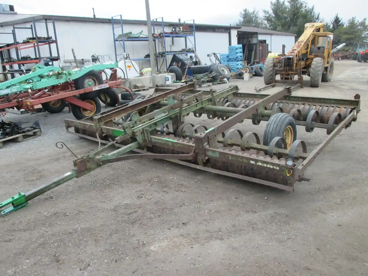 Gallery image 1 for Used John Deere 950 Culti-Mulcher