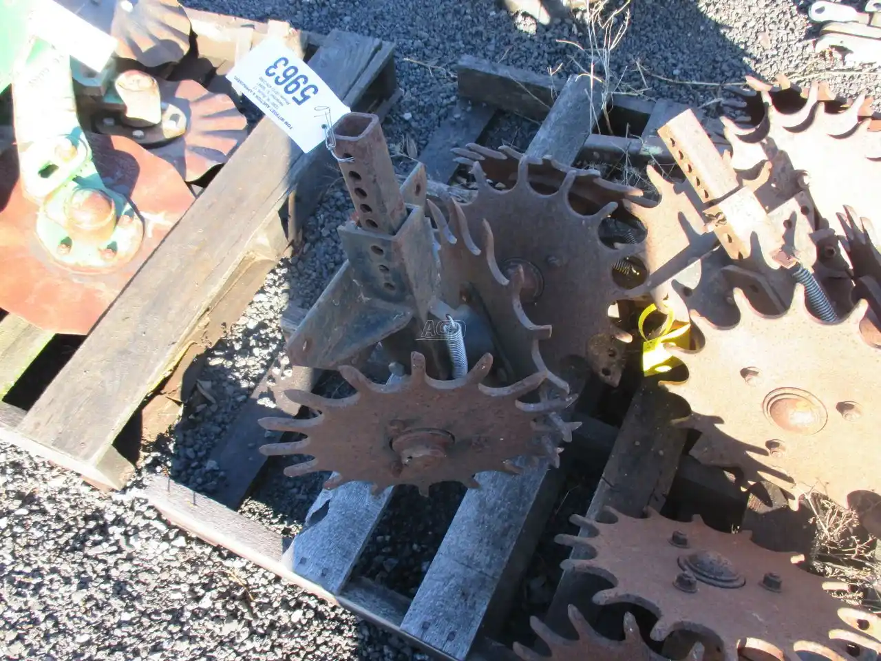 Gallery image 2 for Used Trash Whips Attachment