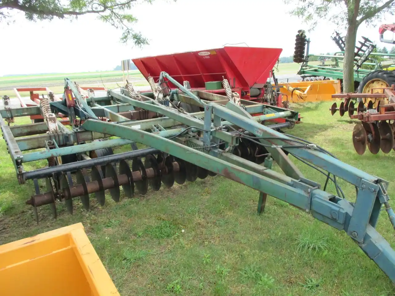 Gallery image 2 for Large Selection Disc Chisel