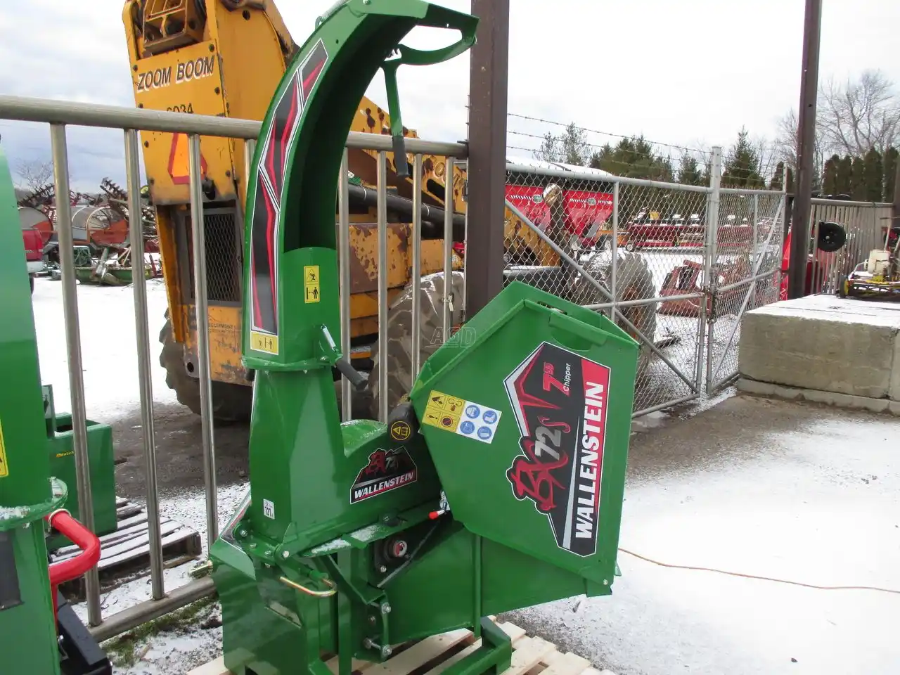 Gallery image 1 for New Wallenstein BX72S Wood Chipper