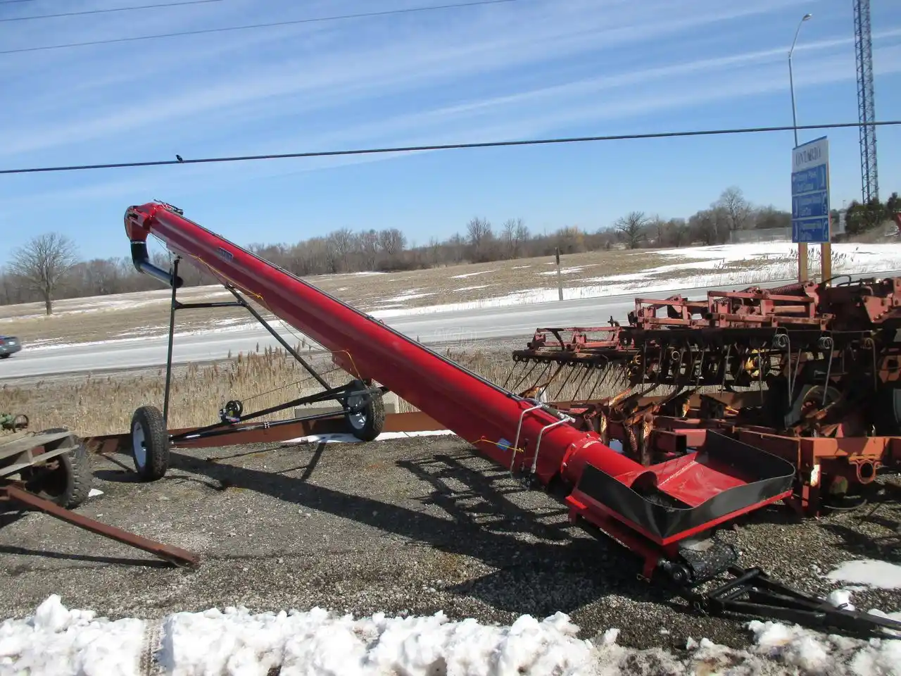 Gallery image 1 for New Easy-Vey 1031 Belt Conveyor