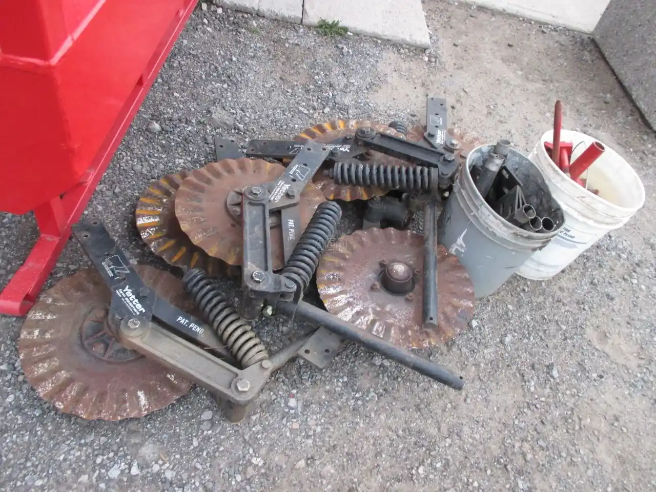 Gallery image 1 for Used Yetter Coulters Parts New-Used