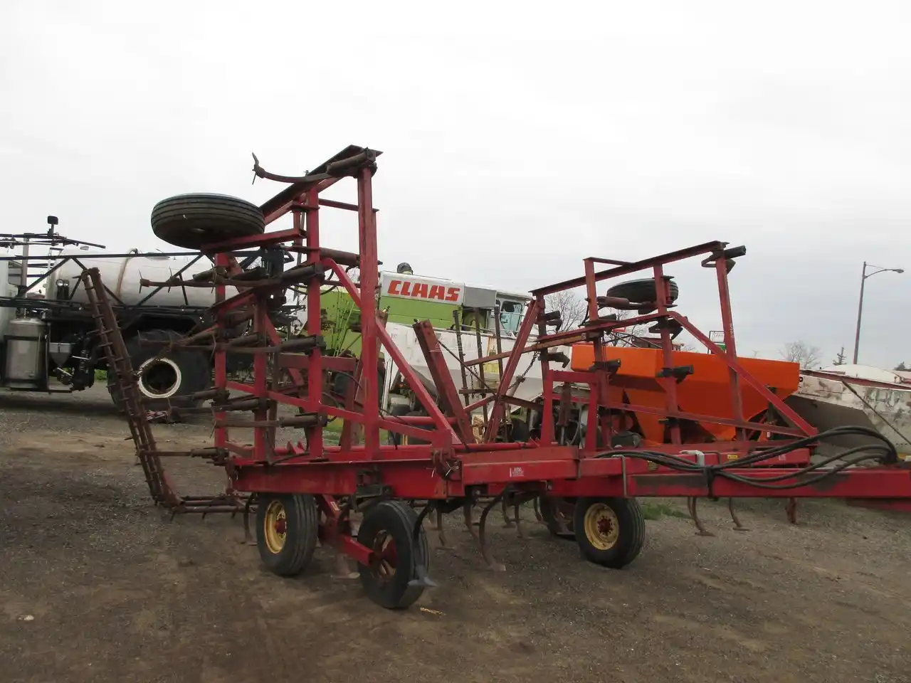 Gallery image 1 for Used International Harvester 4500 Cultivator