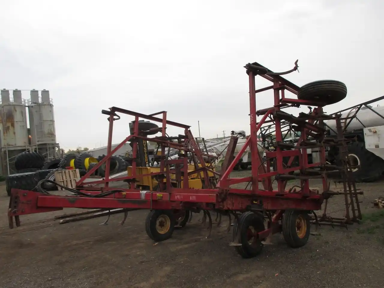 Gallery image 2 for Used International Harvester 4500 Cultivator