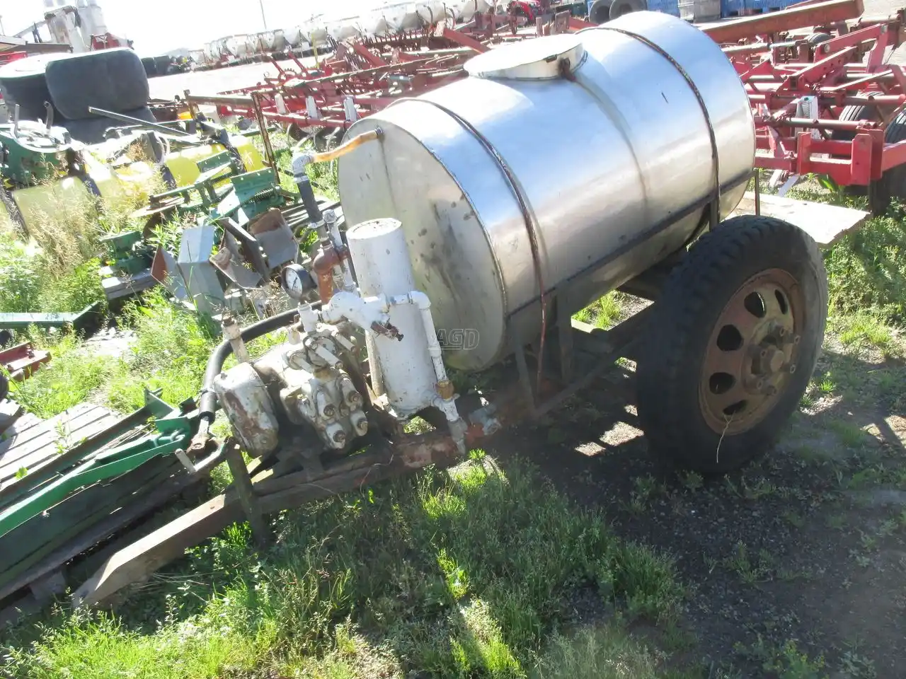 Gallery image 1 for Used Tank Sprayer