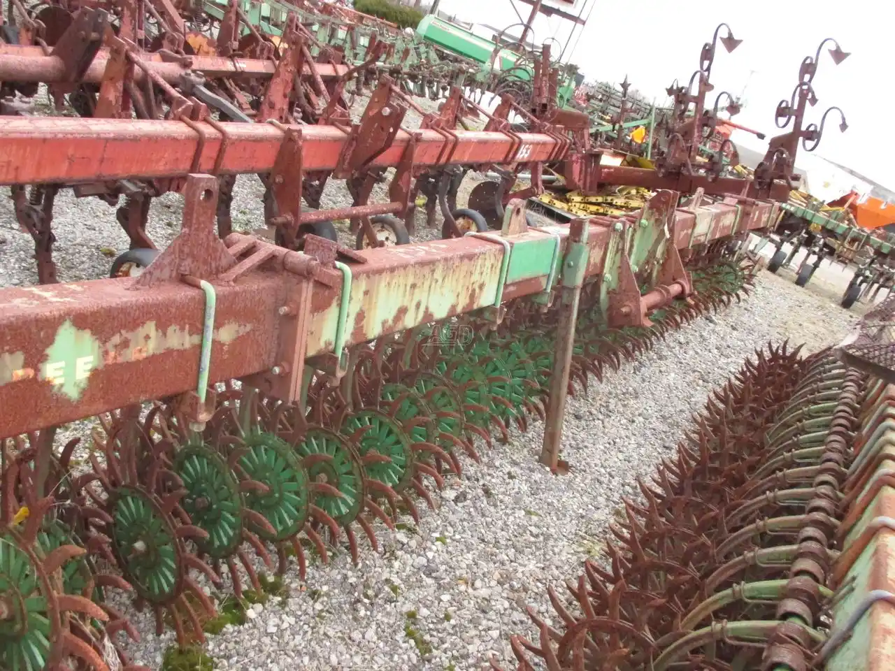 Gallery image 2 for Used John Deere 400 Rotary Hoe