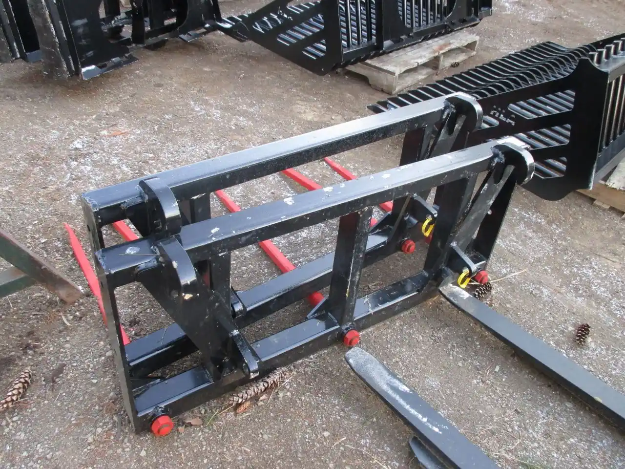 Gallery image 2 for New HLA Attachments DE50A0600 Bale Spear