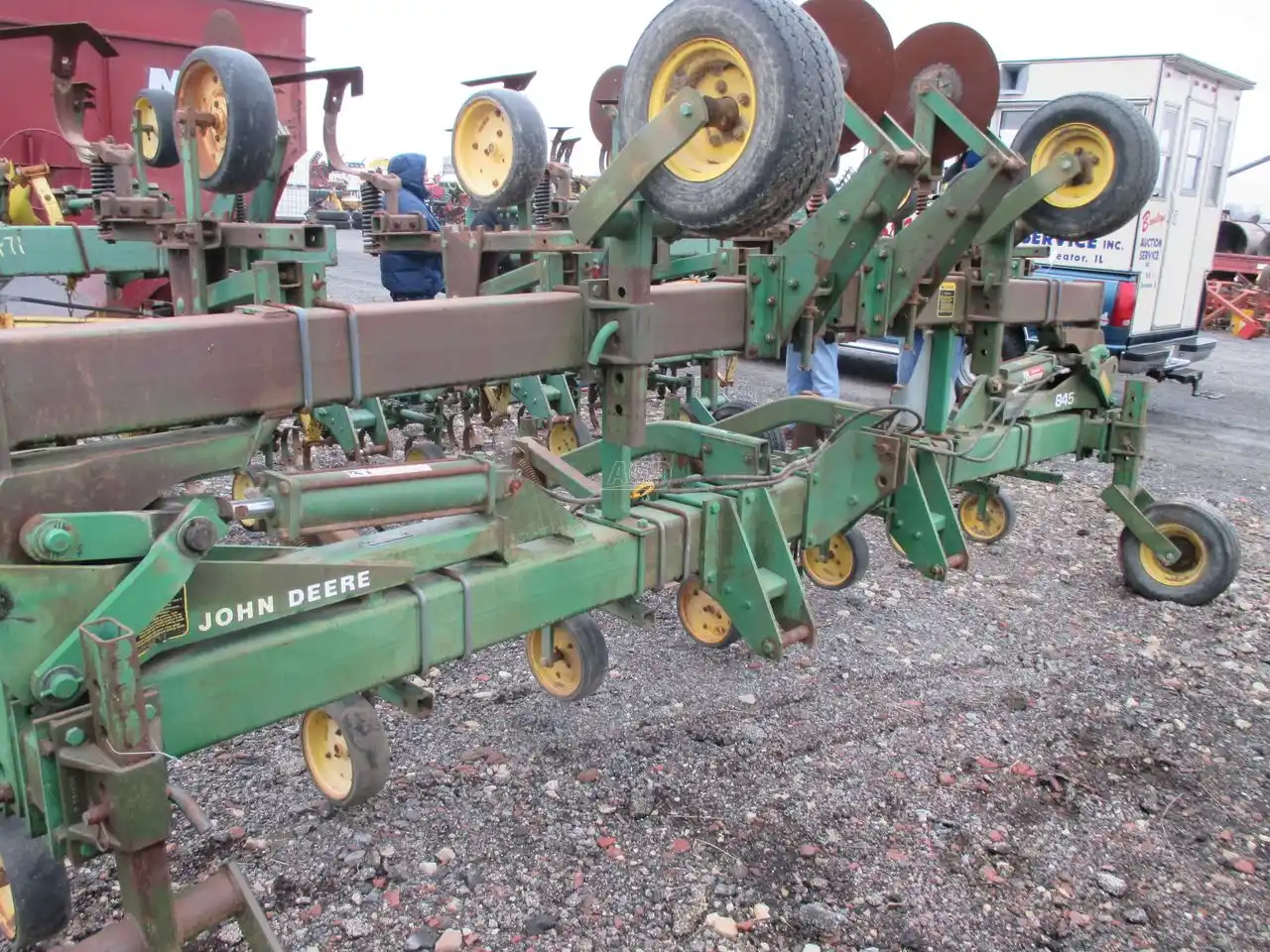 Gallery image 1 for Used John Deere 845 Cultivator