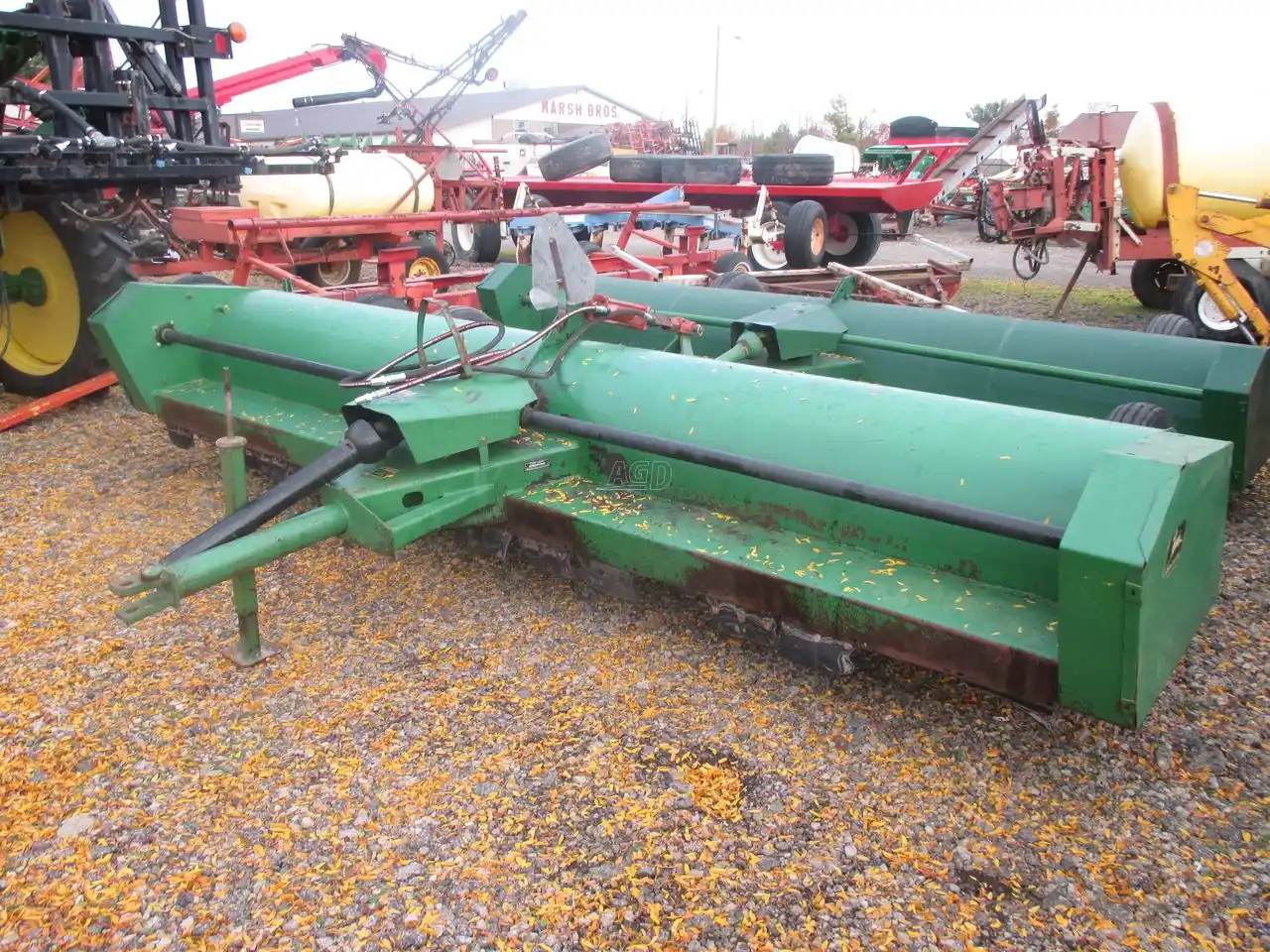 Gallery image 1 for Used John Deere 27 Crop Chopper