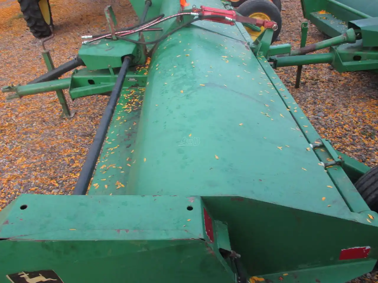 Gallery image 2 for Used John Deere 27 Crop Chopper