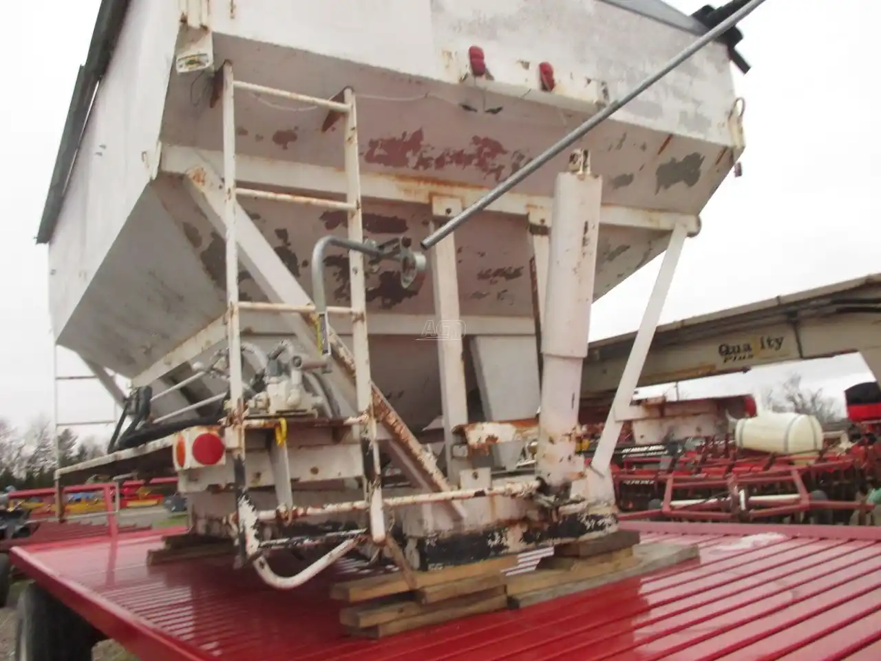 Gallery image 2 for Used Western Seed Tender