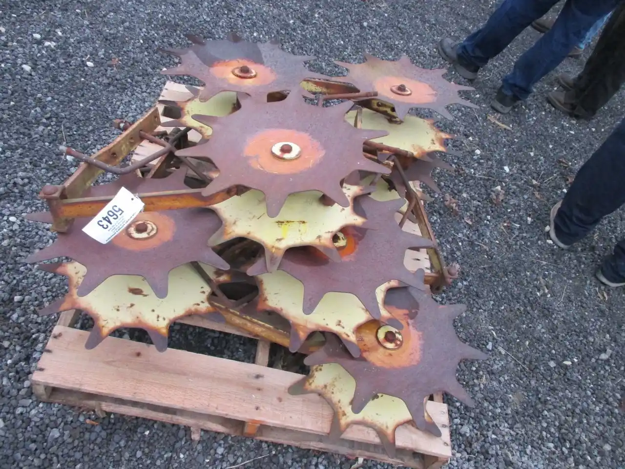 Gallery image 1 for Used John Deere Rolling shields Attachment