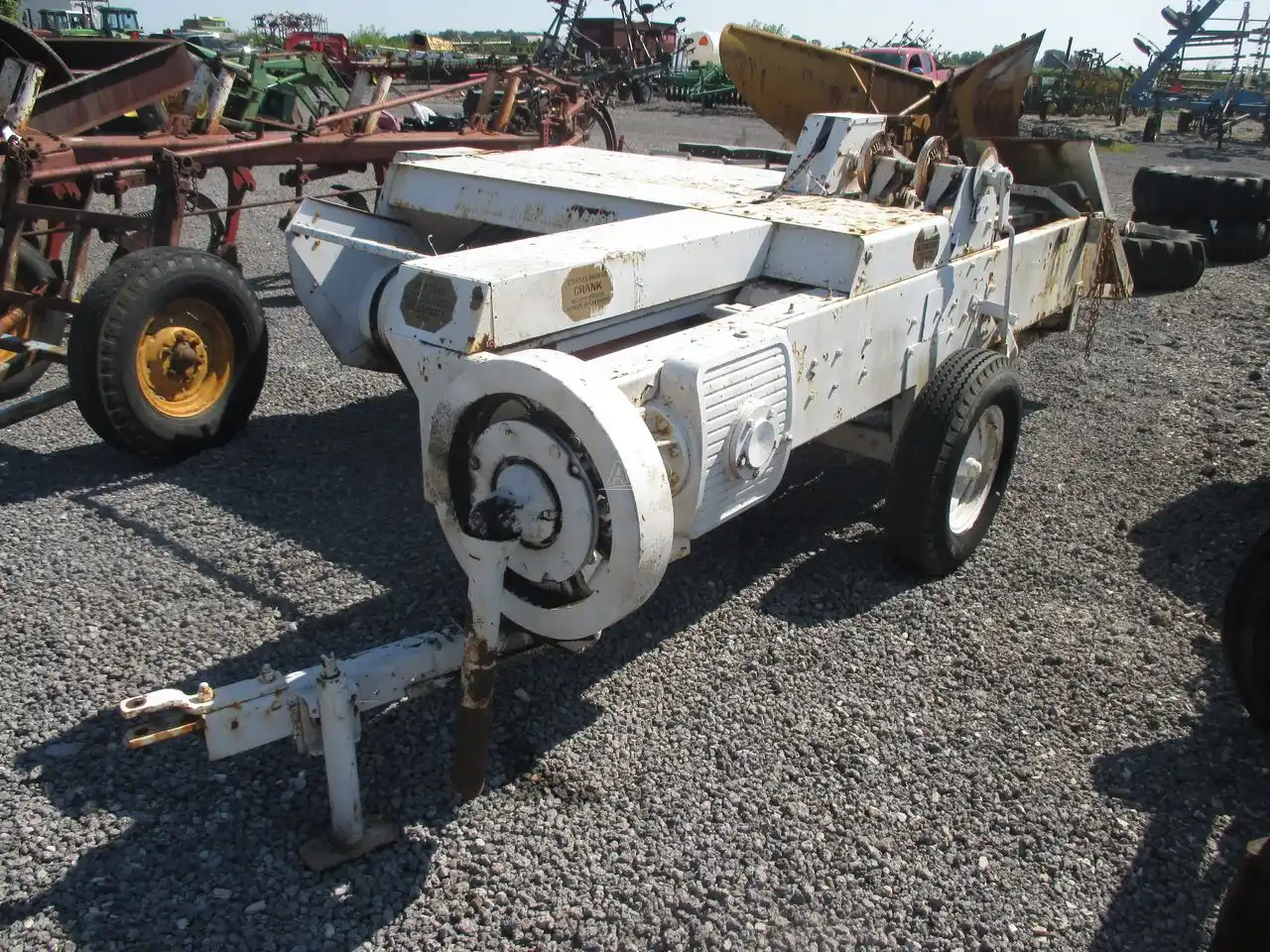 Gallery image 2 for Used International Harvester 27T Square Baler - Small
