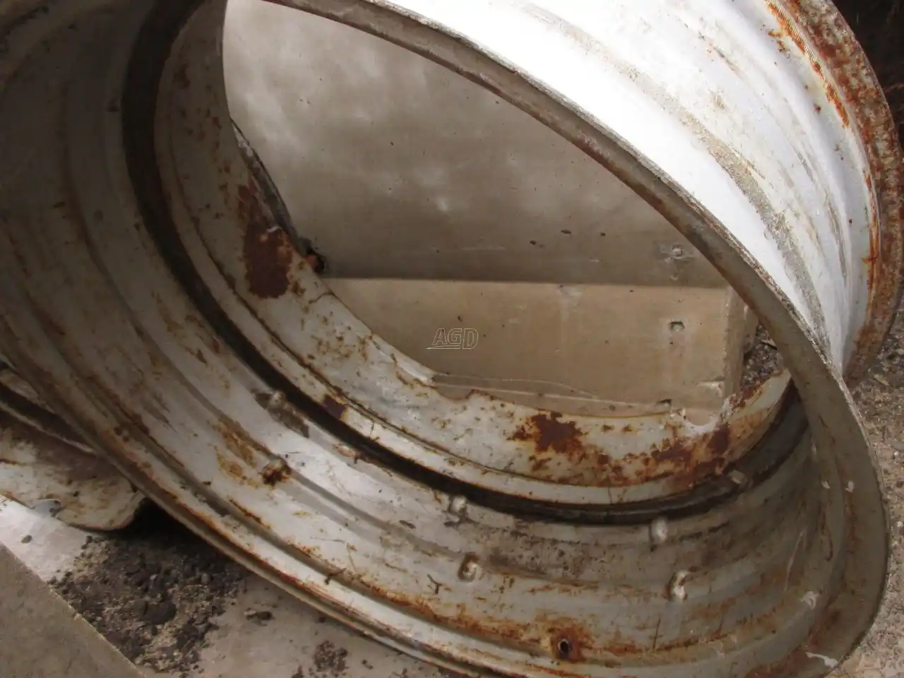 Gallery image 2 for Used T-rail Dual Rims