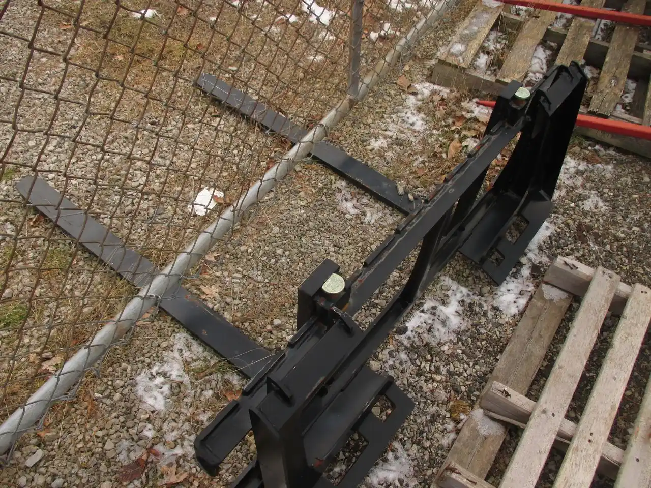 Gallery image 1 for New Horst Welding 900 Lbs Pallet Fork