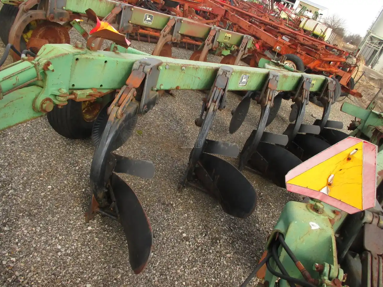 Gallery image 1 for Used John Deere 2600 Plow